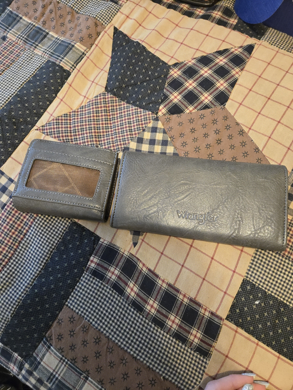 Wrangler Gray Leather Wallet Set - Picture 3 of 5